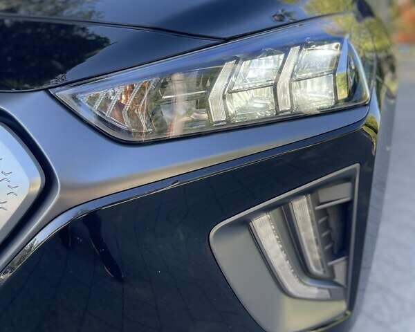 Черный Хендай Ioniq Electric, объемом двигателя 0 л и пробегом 76 тыс. км за 15700 $, фото 17 на Automoto.ua