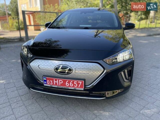 Черный Хендай Ioniq Electric, объемом двигателя 0 л и пробегом 76 тыс. км за 15700 $, фото 2 на Automoto.ua