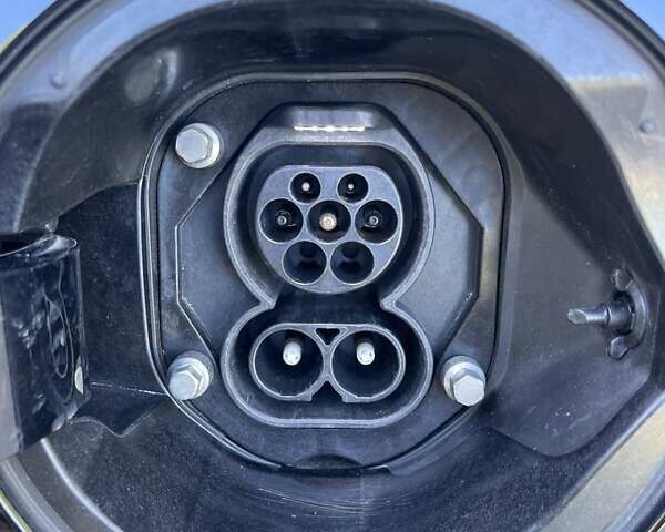 Черный Хендай Ioniq Electric, объемом двигателя 0 л и пробегом 76 тыс. км за 15700 $, фото 42 на Automoto.ua