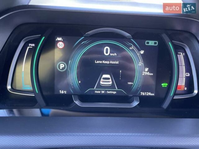 Черный Хендай Ioniq Electric, объемом двигателя 0 л и пробегом 76 тыс. км за 15700 $, фото 60 на Automoto.ua