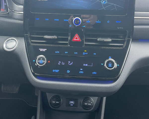 Коричневый Хендай Ioniq Electric, объемом двигателя 0 л и пробегом 119 тыс. км за 14900 $, фото 26 на Automoto.ua