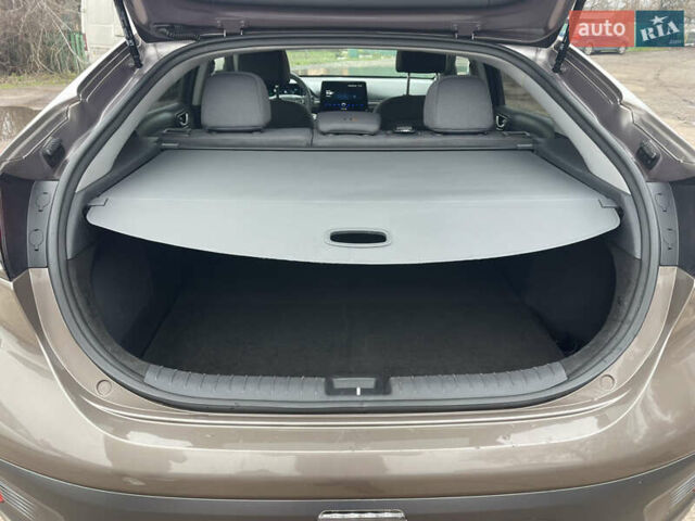 Коричневый Хендай Ioniq Electric, объемом двигателя 0 л и пробегом 119 тыс. км за 14900 $, фото 11 на Automoto.ua