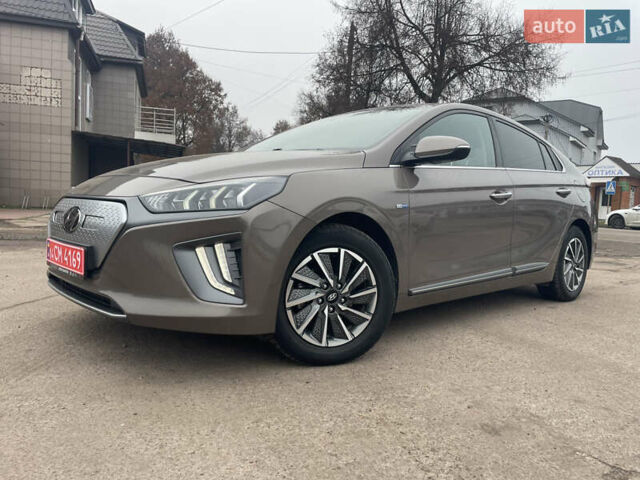 Коричневый Хендай Ioniq Electric, объемом двигателя 0 л и пробегом 119 тыс. км за 14900 $, фото 1 на Automoto.ua