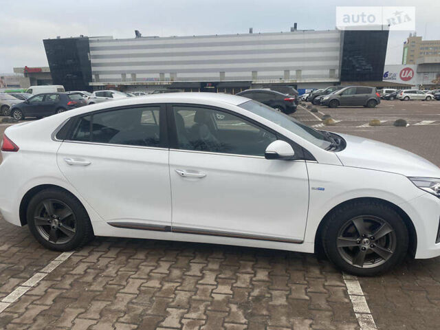 Хендай Ioniq Electric, об'ємом двигуна 0 л та пробігом 104 тис. км за 16500 $, фото 3 на Automoto.ua