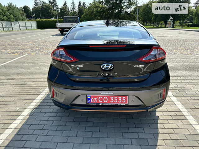 Хендай Ioniq Electric, объемом двигателя 0 л и пробегом 77 тыс. км за 17750 $, фото 7 на Automoto.ua