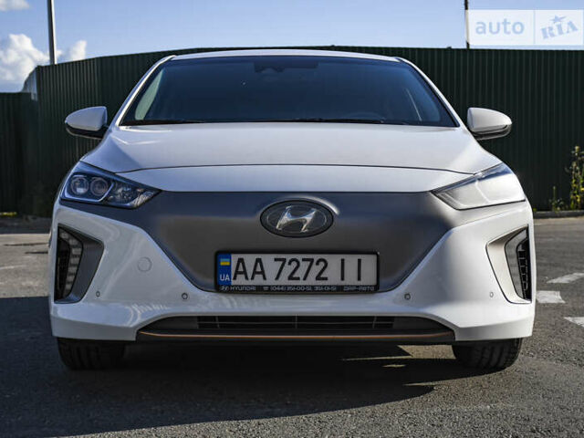 Хендай Ioniq Electric, объемом двигателя 0 л и пробегом 119 тыс. км за 19999 $, фото 7 на Automoto.ua