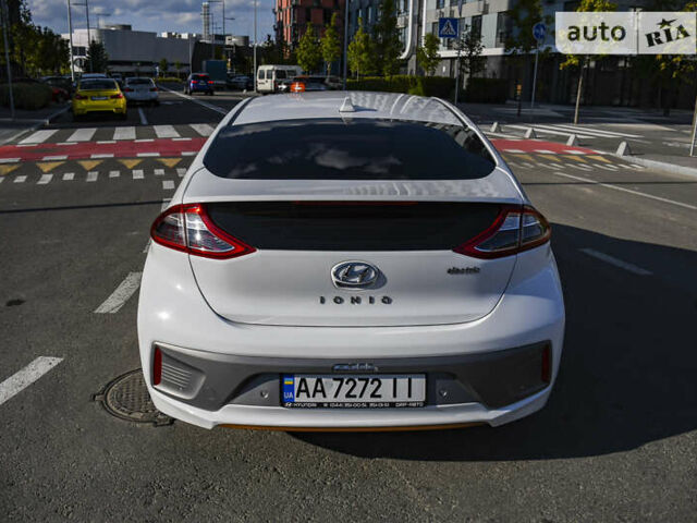 Хендай Ioniq Electric, объемом двигателя 0 л и пробегом 119 тыс. км за 19999 $, фото 10 на Automoto.ua