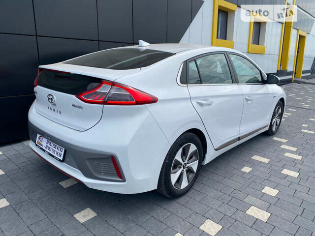 Хендай Ioniq Electric, объемом двигателя 0 л и пробегом 130 тыс. км за 15600 $, фото 3 на Automoto.ua