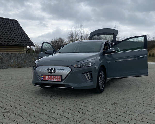 Хендай Ioniq Electric, объемом двигателя 0 л и пробегом 45 тыс. км за 22499 $, фото 25 на Automoto.ua