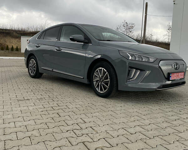 Хендай Ioniq Electric, объемом двигателя 0 л и пробегом 45 тыс. км за 22499 $, фото 9 на Automoto.ua