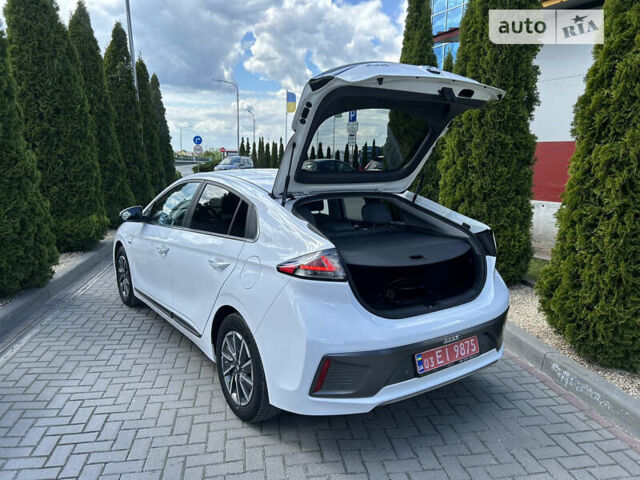 Хендай Ioniq Electric, об'ємом двигуна 0 л та пробігом 106 тис. км за 16900 $, фото 22 на Automoto.ua