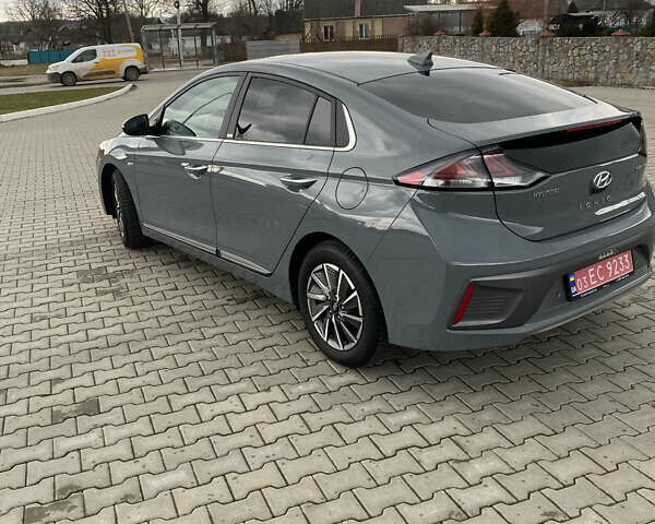 Хендай Ioniq Electric, объемом двигателя 0 л и пробегом 45 тыс. км за 22499 $, фото 2 на Automoto.ua