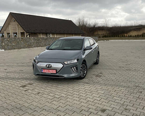 Хендай Ioniq Electric, объемом двигателя 0 л и пробегом 45 тыс. км за 22499 $, фото 1 на Automoto.ua