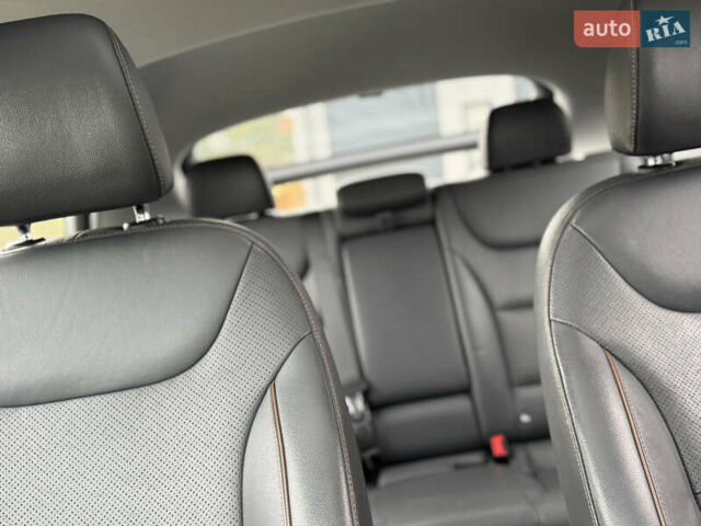 Хендай Ioniq Electric 2016 в Ровно на Automoto.ua Серый Хендай Ioniq Electric, объемом двигателя 0 л и пробегом 123 тыс. км за 12800 $, фото 16 на Automoto.ua