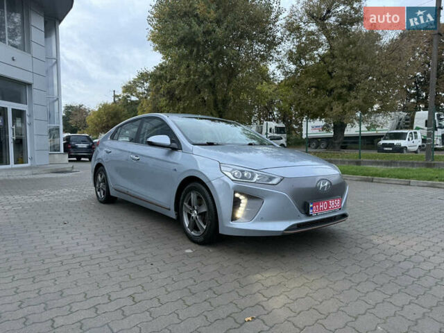 Хендай Ioniq Electric 2016 в Радехове на Automoto.ua Серый Хендай Ioniq Electric, объемом двигателя 0 л и пробегом 133 тыс. км за 12000 $, фото 2 на Automoto.ua