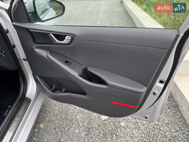 Хендай Ioniq Electric 2016 в Ровно на Automoto.ua Серый Хендай Ioniq Electric, объемом двигателя 0 л и пробегом 123 тыс. км за 12800 $, фото 25 на Automoto.ua