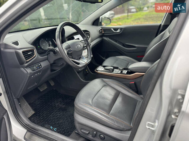 Хендай Ioniq Electric 2016 в Ровно на Automoto.ua Серый Хендай Ioniq Electric, объемом двигателя 0 л и пробегом 123 тыс. км за 12800 $, фото 7 на Automoto.ua