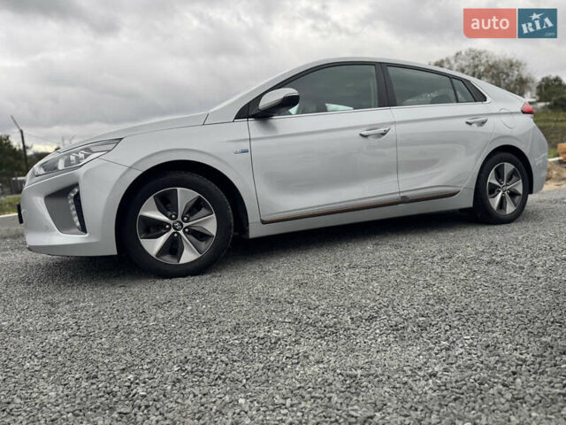 Хендай Ioniq Electric 2016 в Ровно на Automoto.ua Серый Хендай Ioniq Electric, объемом двигателя 0 л и пробегом 123 тыс. км за 12800 $, фото 3 на Automoto.ua