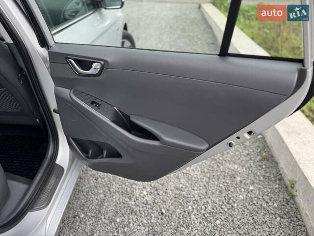 Хендай Ioniq Electric 2016 в Ровно на Automoto.ua Серый Хендай Ioniq Electric, объемом двигателя 0 л и пробегом 123 тыс. км за 12800 $, фото 23 на Automoto.ua