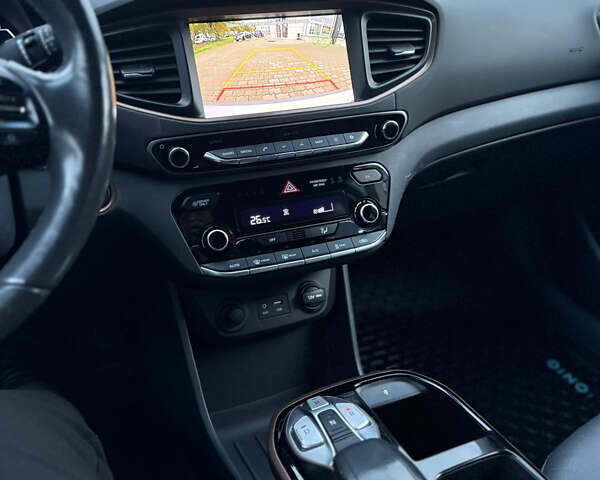 Хендай Ioniq Electric 2016 в Радехове на Automoto.ua Серый Хендай Ioniq Electric, объемом двигателя 0 л и пробегом 133 тыс. км за 12000 $, фото 16 на Automoto.ua