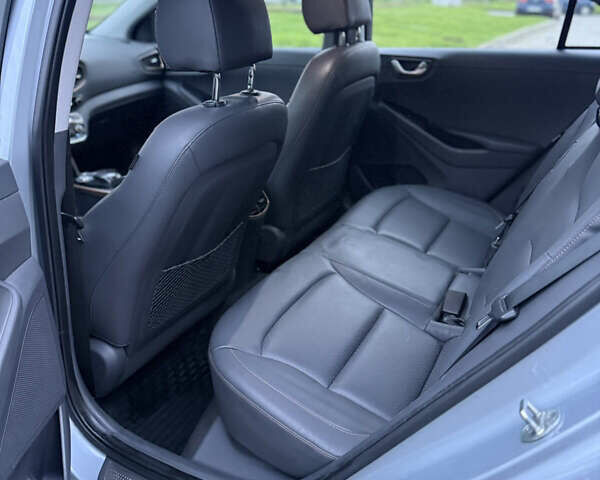 Хендай Ioniq Electric 2016 в Радехове на Automoto.ua Серый Хендай Ioniq Electric, объемом двигателя 0 л и пробегом 133 тыс. км за 12000 $, фото 11 на Automoto.ua