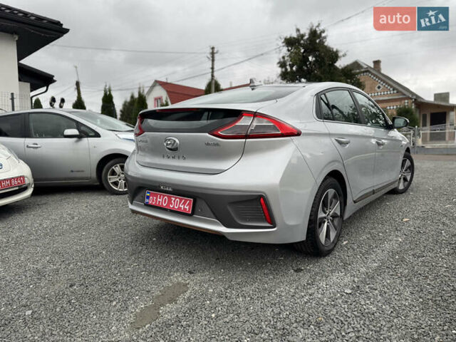 Хендай Ioniq Electric 2016 в Ровно на Automoto.ua Серый Хендай Ioniq Electric, объемом двигателя 0 л и пробегом 123 тыс. км за 12800 $, фото 5 на Automoto.ua
