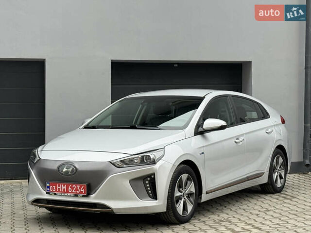 Серый Хендай Ioniq Electric, объемом двигателя 0 л и пробегом 127 тыс. км за 10999 $, фото 36 на Automoto.ua