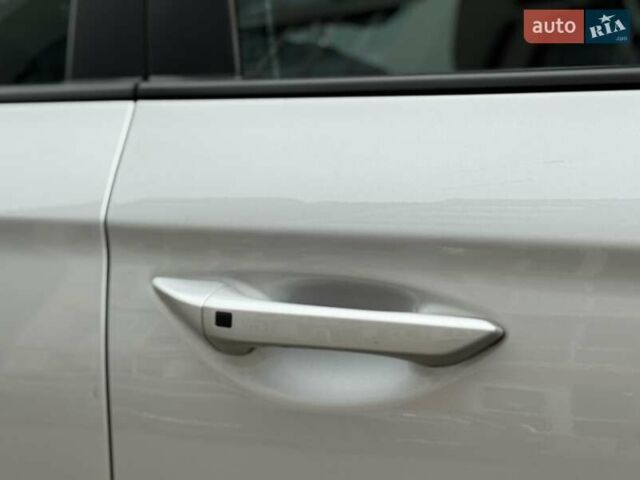 Серый Хендай Ioniq Electric, объемом двигателя 0 л и пробегом 127 тыс. км за 10999 $, фото 42 на Automoto.ua