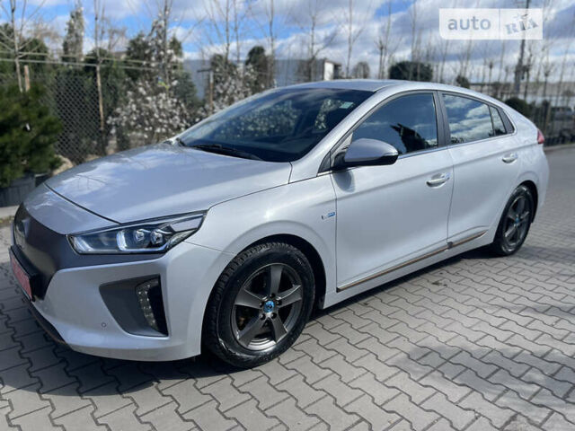 Серый Хендай Ioniq Electric, объемом двигателя 0 л и пробегом 110 тыс. км за 14500 $, фото 12 на Automoto.ua