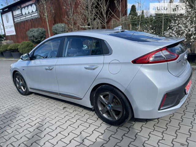 Серый Хендай Ioniq Electric, объемом двигателя 0 л и пробегом 110 тыс. км за 14500 $, фото 11 на Automoto.ua