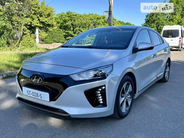 Сірий Хендай Ioniq Electric, об'ємом двигуна 0 л та пробігом 100 тис. км за 14600 $, фото 1 на Automoto.ua