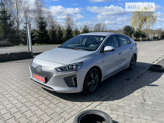 Серый Хендай Ioniq Electric, объемом двигателя 0 л и пробегом 110 тыс. км за 14500 $, фото 2 на Automoto.ua