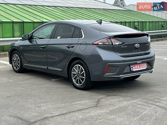 Сірий Хендай Ioniq Electric, об'ємом двигуна 0 л та пробігом 88 тис. км за 17000 $, фото 3 на Automoto.ua