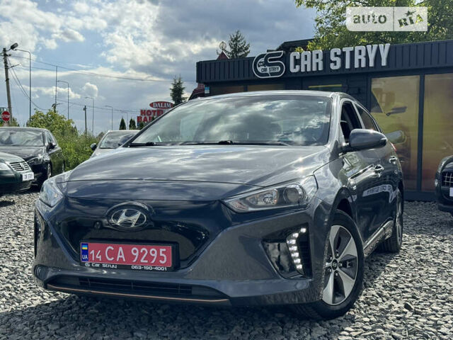 Серый Хендай Ioniq Electric, объемом двигателя 0 л и пробегом 131 тыс. км за 13900 $, фото 13 на Automoto.ua