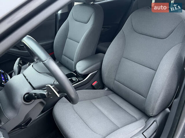 Сірий Хендай Ioniq Electric, об'ємом двигуна 0 л та пробігом 88 тис. км за 17000 $, фото 8 на Automoto.ua