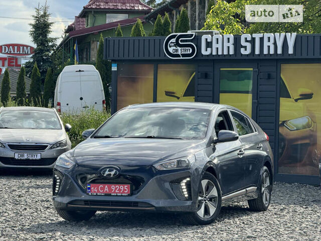 Серый Хендай Ioniq Electric, объемом двигателя 0 л и пробегом 131 тыс. км за 13900 $, фото 2 на Automoto.ua