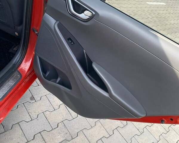 Оранжевый Хендай Ioniq Electric, объемом двигателя 0 л и пробегом 212 тыс. км за 11700 $, фото 9 на Automoto.ua