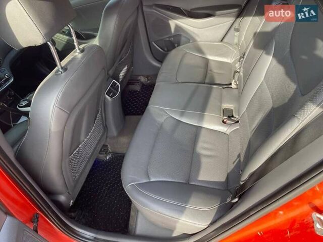 Оранжевый Хендай Ioniq Electric, объемом двигателя 0 л и пробегом 212 тыс. км за 11700 $, фото 17 на Automoto.ua
