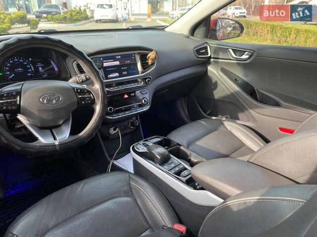 Оранжевый Хендай Ioniq Electric, объемом двигателя 0 л и пробегом 212 тыс. км за 11700 $, фото 16 на Automoto.ua