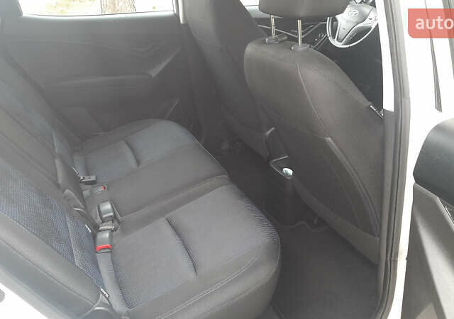 Белый Хендай ix20, объемом двигателя 1.6 л и пробегом 265 тыс. км за 8950 $, фото 28 на Automoto.ua