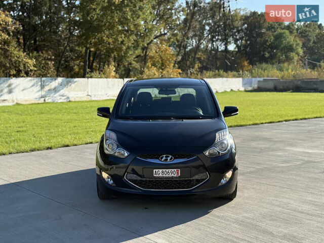 Черный Хендай ix20, объемом двигателя 1.6 л и пробегом 176 тыс. км за 11500 $, фото 1 на Automoto.ua