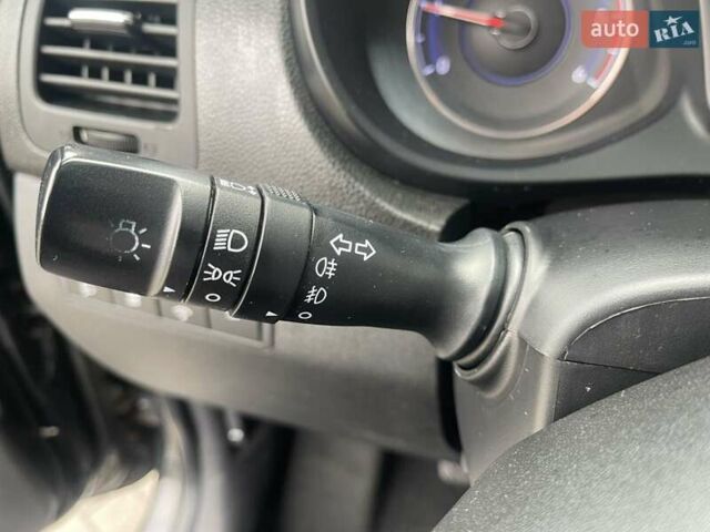 Чорний Хендай ix20, об'ємом двигуна 1.4 л та пробігом 222 тис. км за 6500 $, фото 5 на Automoto.ua