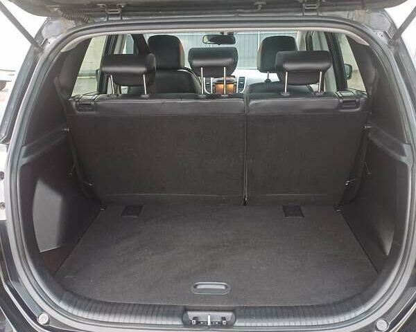 Черный Хендай ix20, объемом двигателя 1.6 л и пробегом 175 тыс. км за 10900 $, фото 12 на Automoto.ua