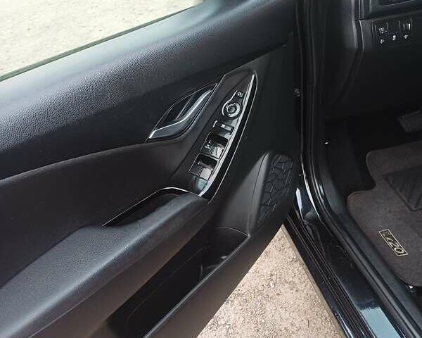 Черный Хендай ix20, объемом двигателя 1.6 л и пробегом 175 тыс. км за 10900 $, фото 5 на Automoto.ua