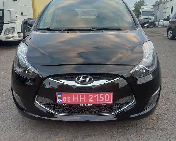 Черный Хендай ix20, объемом двигателя 1.6 л и пробегом 175 тыс. км за 10900 $, фото 13 на Automoto.ua