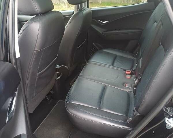 Черный Хендай ix20, объемом двигателя 1.6 л и пробегом 175 тыс. км за 10900 $, фото 8 на Automoto.ua