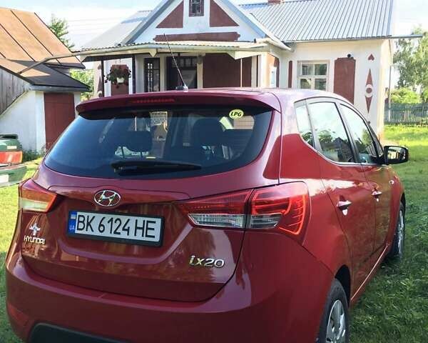 Хендай ix20, об'ємом двигуна 1.6 л та пробігом 215 тис. км за 8800 $, фото 4 на Automoto.ua