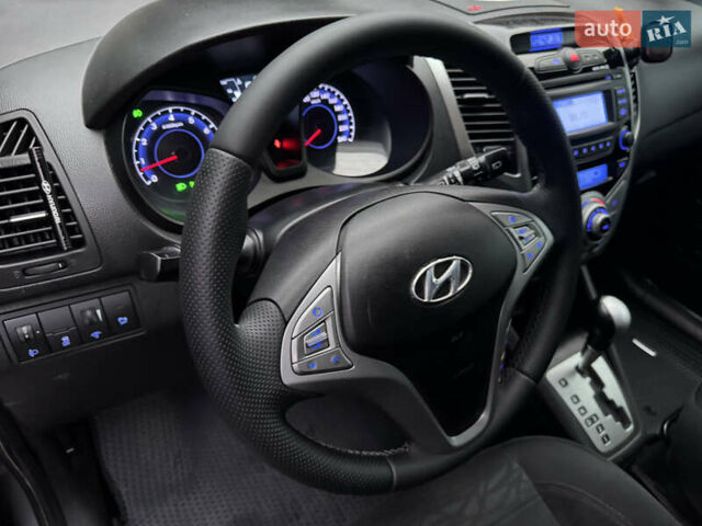 Хендай ix20 2013 в Луцке на Automoto.ua Серый Хендай ix20, объемом двигателя 1.6 л и пробегом 194 тыс. км за 9600 $, фото 18 на Automoto.ua