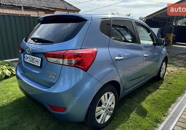 Синий Хендай ix20, объемом двигателя 1.4 л и пробегом 232 тыс. км за 8300 $, фото 5 на Automoto.ua