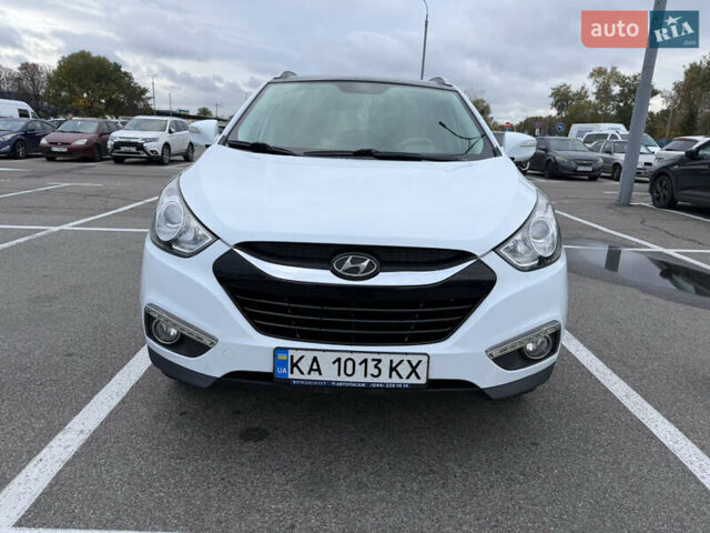 Білий Хендай іх35, об'ємом двигуна 2 л та пробігом 122 тис. км за 11500 $, фото 16 на Automoto.ua